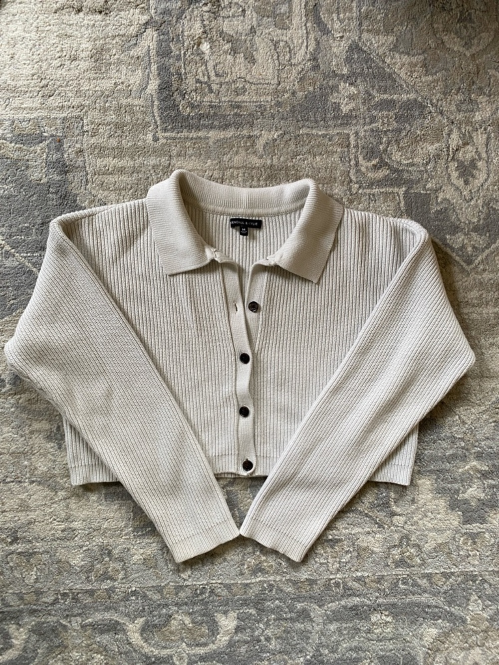 Kendall & Kylie Ribbed Polo Button-Front Crop Cardigan in Off-White